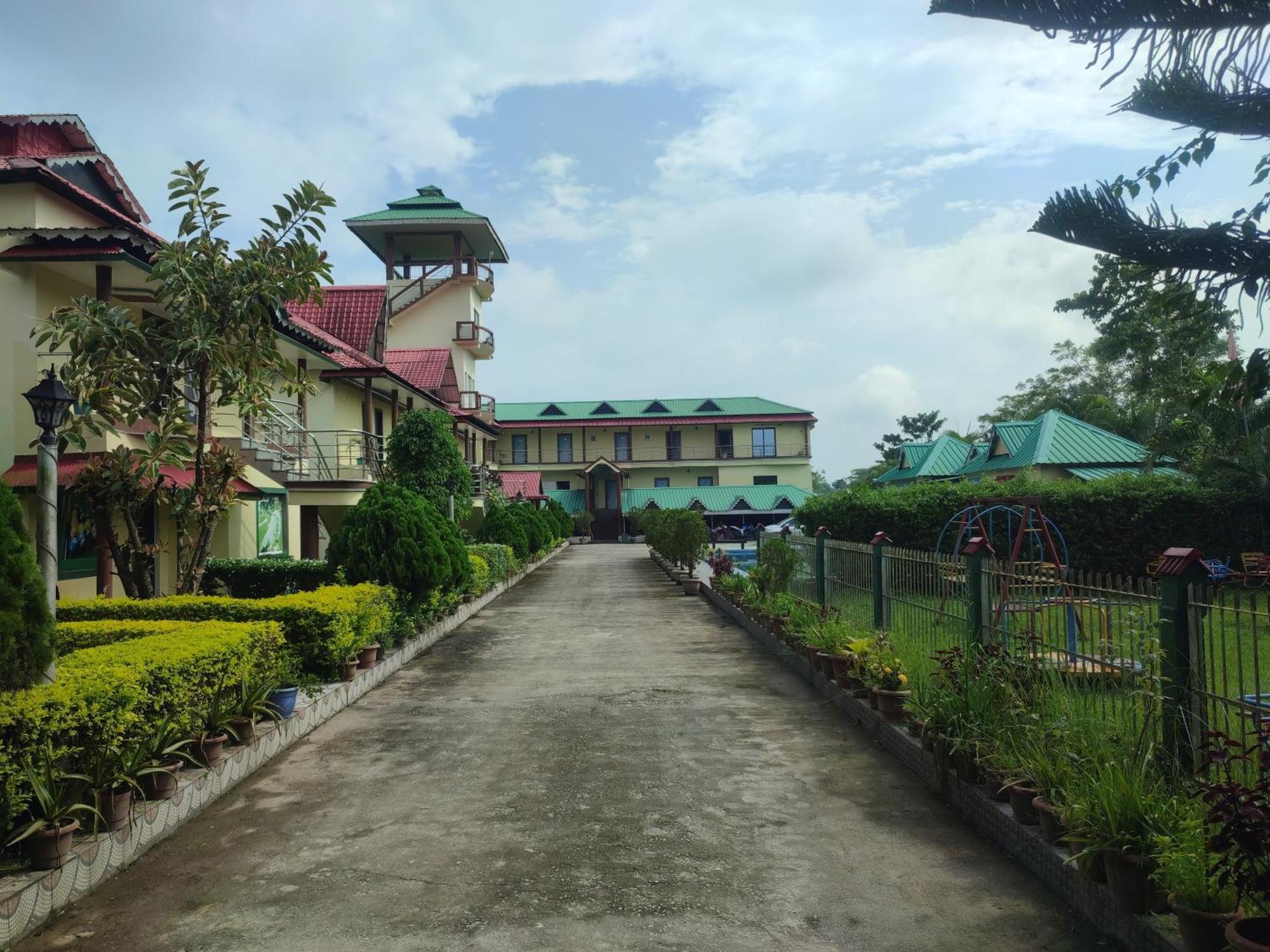 Maa Greenary View - A Holiday Resort Alipur Duar Exterior photo